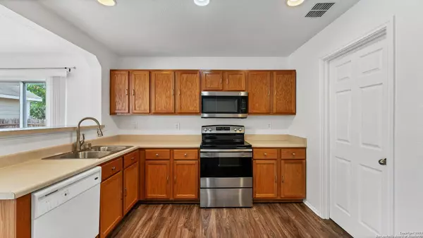 8111 WILLOW COUNTRY, San Antonio, TX 78254-2821