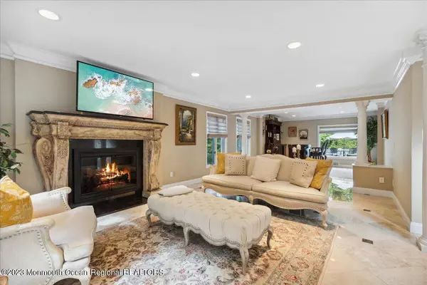 4 Beaver Hill Road, Morganville, NJ 07751