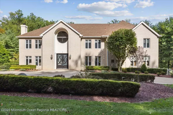 4 Beaver Hill Road, Morganville, NJ 07751