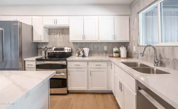 1846 W PORTOBELLO Avenue, Mesa, AZ 85202