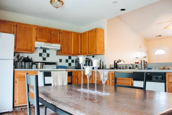 151 Glenwood Drive, Hubert, NC 28539