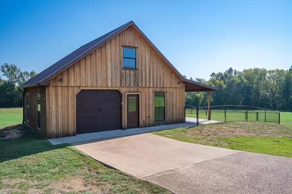 19270 County Road 4126, Lindale, TX 75771