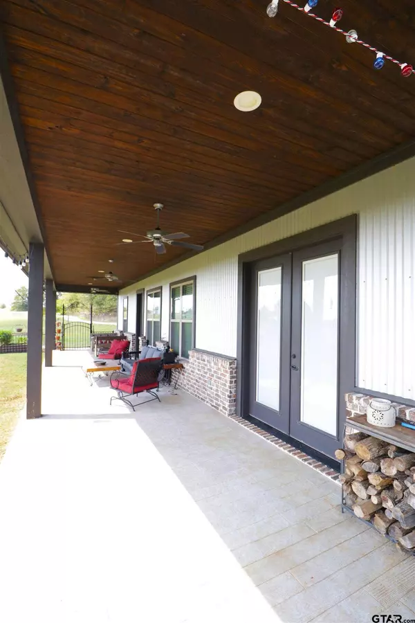 18277 County Road 2142, Troup, TX 75789