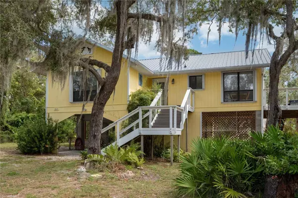 12631 HODGSON AVE, Cedar Key, FL 32625