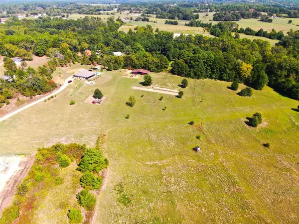 18277 County Road 2142, Troup, TX 75789