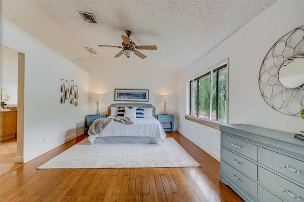 1424 WOODGROVE CT, Palm Harbor, FL 34683