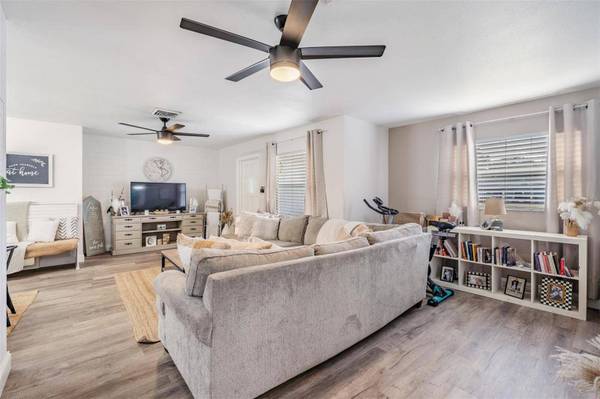 14925 MOCKINGBIRD LN E, Clearwater, FL 33760