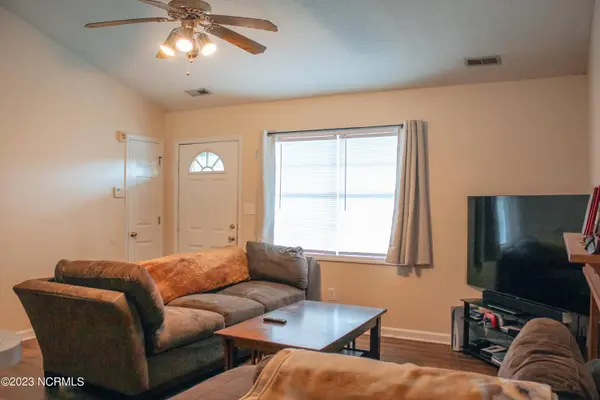 151 Glenwood Drive, Hubert, NC 28539