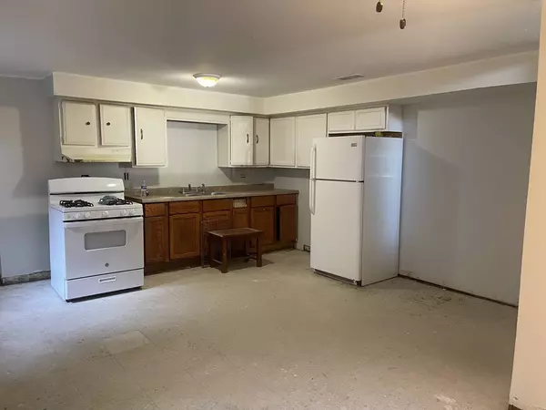 11546 S Peoria S Street, Chicago, IL 60643