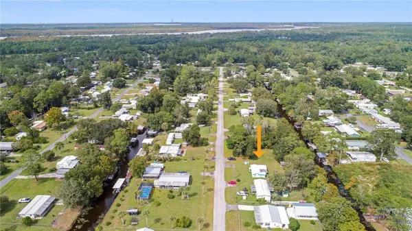 132 SHORELINE AVE, Satsuma, FL 32189