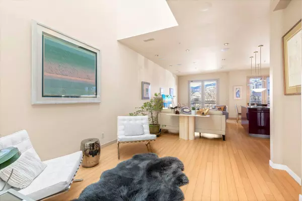 153 Will Dodge Way, Ashland, OR 97520