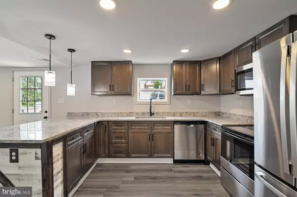 240 S MARKET ST, Frederica, DE 19946