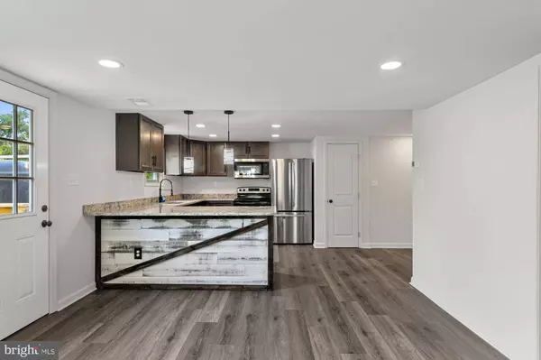 240 S MARKET ST, Frederica, DE 19946