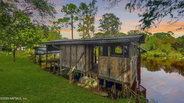 132 SHORELINE AVE, Satsuma, FL 32189