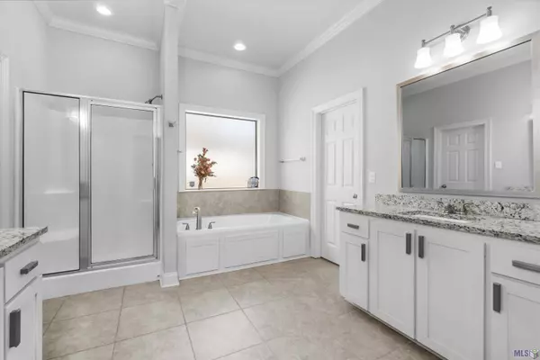 12434 GRAND VILLA CT, Baton Rouge, LA 70817