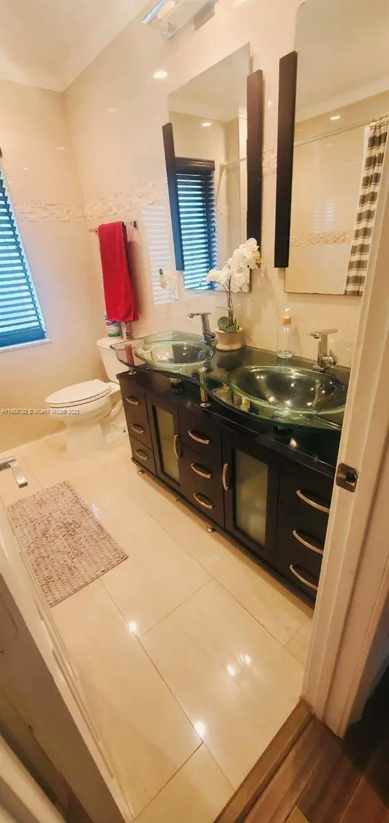 9780 NW 1st Pl, Coral Springs, FL 33071