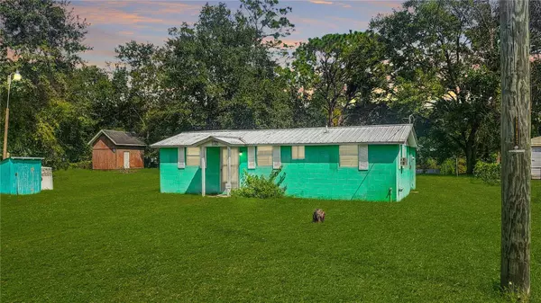 132 SHORELINE AVE, Satsuma, FL 32189