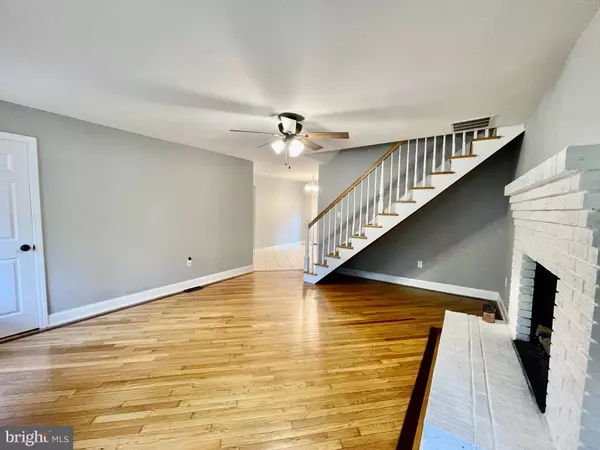 1030 BARNACLE DR, Manahawkin, NJ 08050