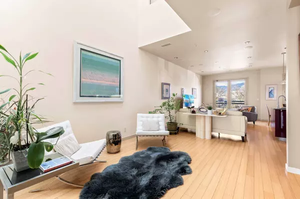 153 Will Dodge Way, Ashland, OR 97520