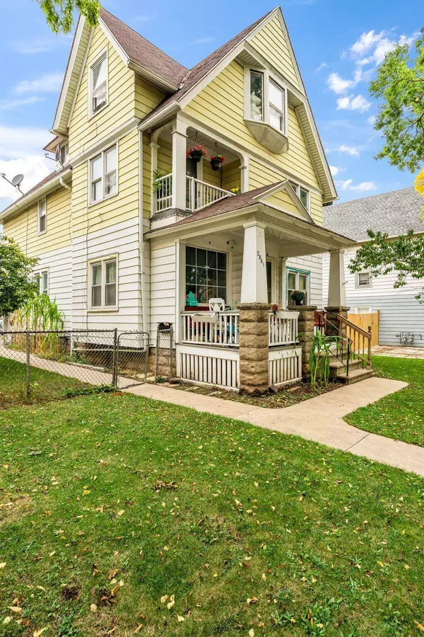 2861 S 7th St, Milwaukee, WI 53215