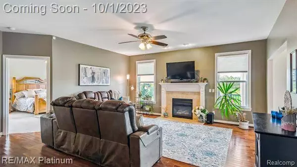 338 DAUBONY Drive, Brighton, MI 48114