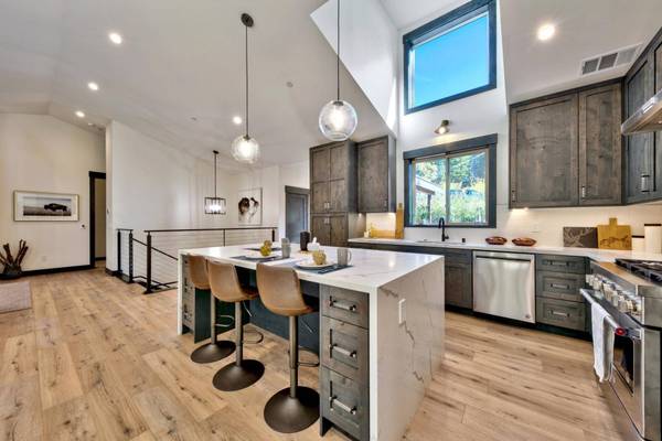 12534 Muhlebach Way, Truckee, CA 96161-0000