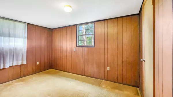 132 Shoreline Ave, Satsuma, FL 32177