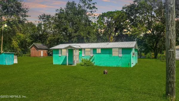 132 SHORELINE AVE, Satsuma, FL 32189