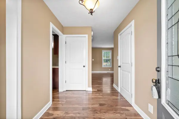 674 Fox Hound Dr, Clarksville, TN 37040