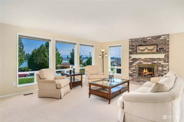 2608 185th AVE E, Lake Tapps, WA 98391