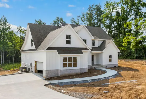 1821 Powell Rd, Clarksville, TN 37043