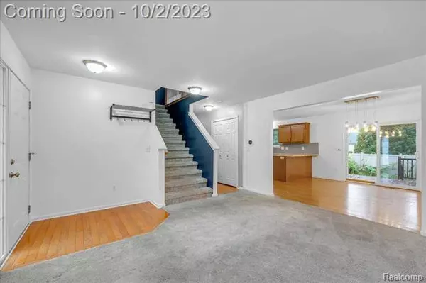 9060 DEERING Street, Livonia, MI 48150