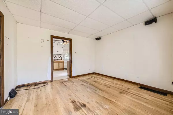 4716 RIDGE RD, Nottingham, MD 21236