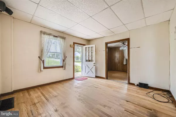 4716 RIDGE RD, Nottingham, MD 21236