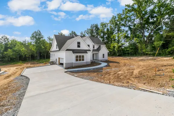 1821 Powell Rd, Clarksville, TN 37043