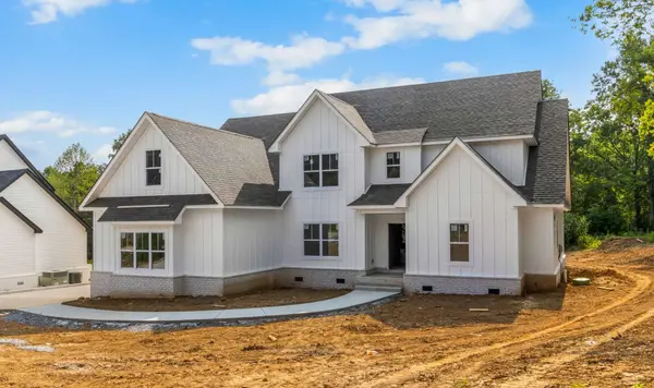 1821 Powell Rd, Clarksville, TN 37043