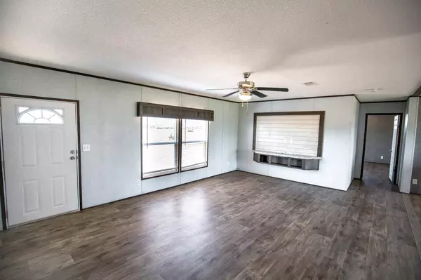 1020 Clear Spring Road, Stephenville, TX 76401