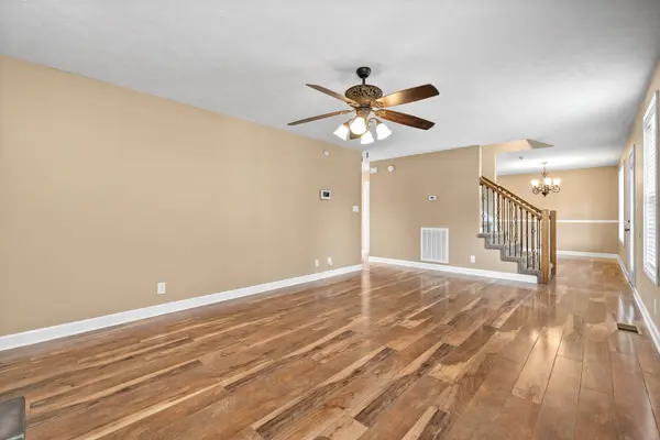 674 Fox Hound Dr, Clarksville, TN 37040