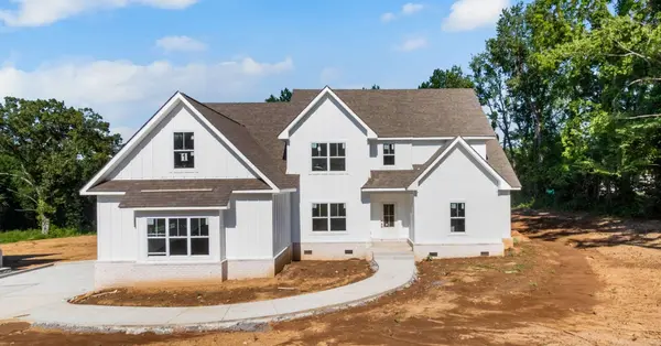 1821 Powell Rd, Clarksville, TN 37043