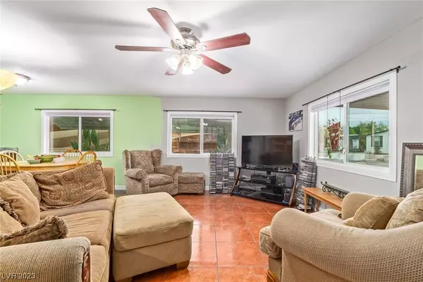 328 Sir George Drive, Las Vegas, NV 89110