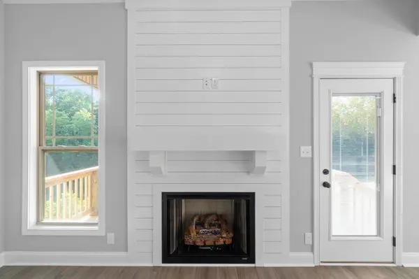 636 Creighton Cir, Clarksville, TN 37043