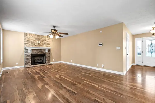 674 Fox Hound Dr, Clarksville, TN 37040