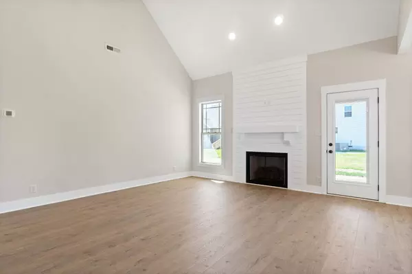 288 Bluebell Dr, Clarksville, TN 37043