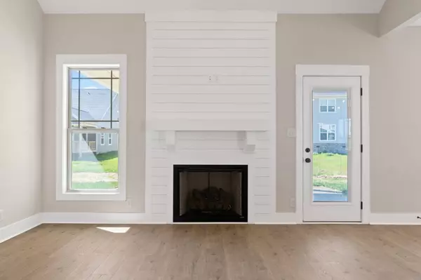 288 Bluebell Dr, Clarksville, TN 37043