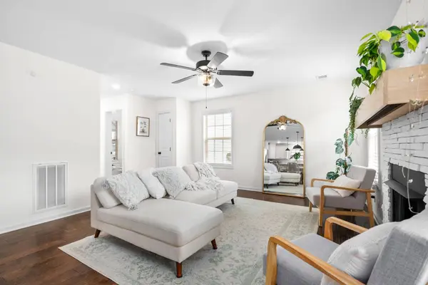 1253 Magnum Dr, Clarksville, TN 37040