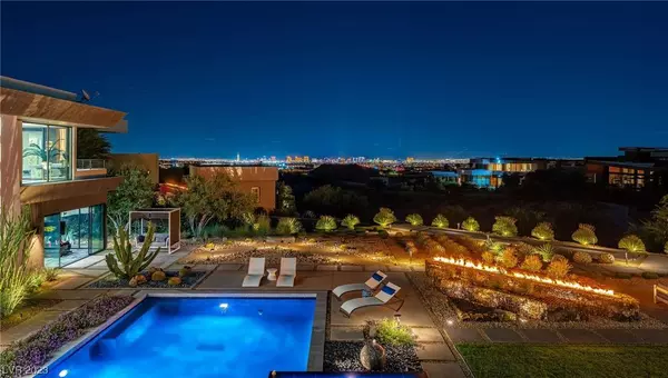 27 Hawk Ridge Drive, Las Vegas, NV 89135