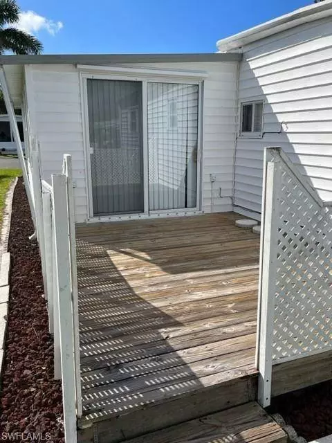 110 Enchanting BLVD #E-110, Naples, FL 34112