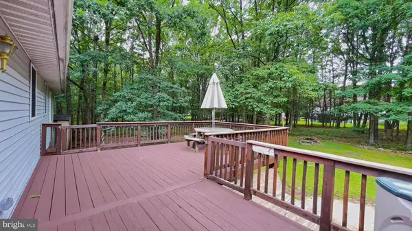 528 ADIE DR, Effort, PA 18330