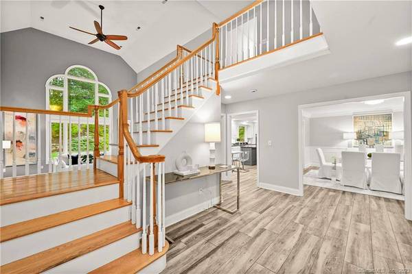 20 Adirondack Trail, Easton, CT 06612