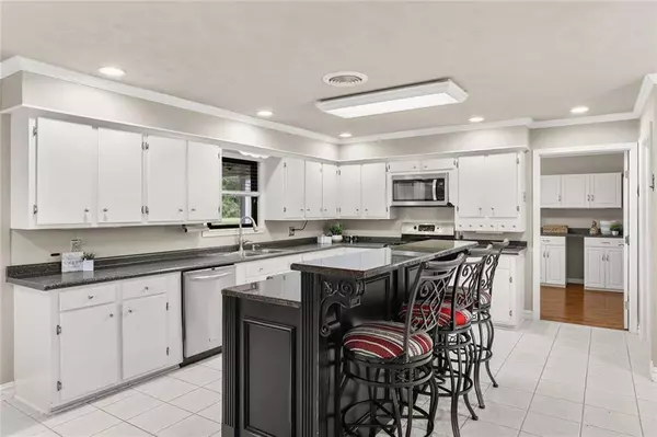 72 RIVER PARK DR, Hahnville, LA 70057